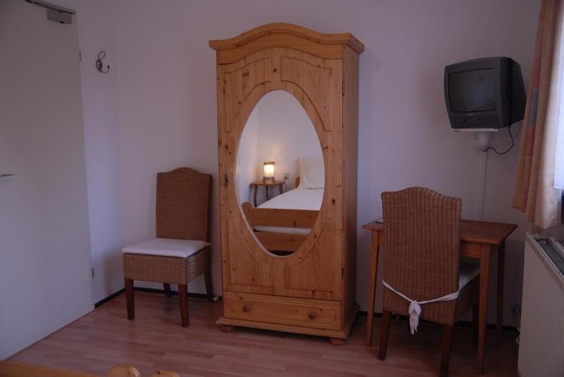 Hotel 'T Vlinderhofke Sint Geertruid Стая снимка